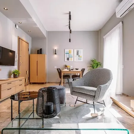 House 8 - In The Heart Of Venetian Town W. Parking Apartment *